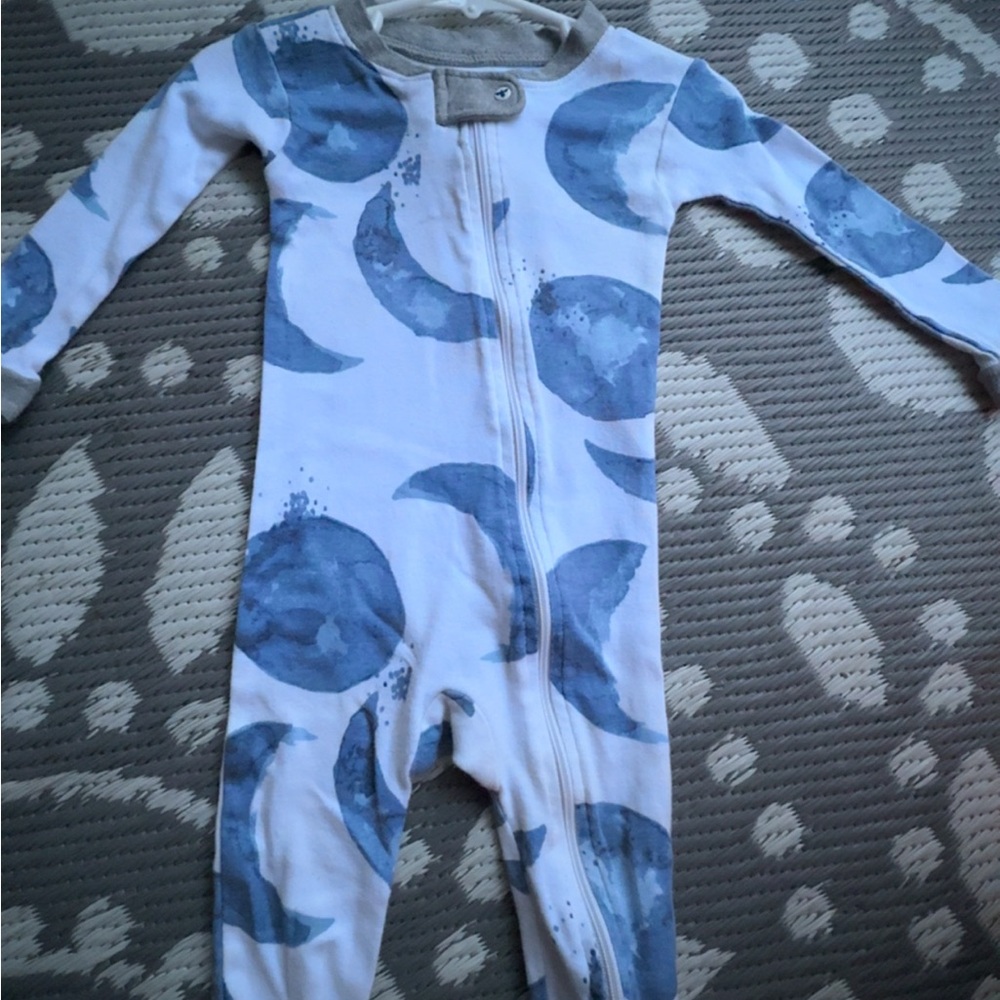 Burt's Bees Baby Blue and White Footies with Watercolor Circles